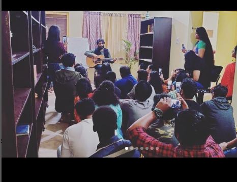 Ars Poetica 14 with Guest artist musician Kavish Seth at Kitaabshaala